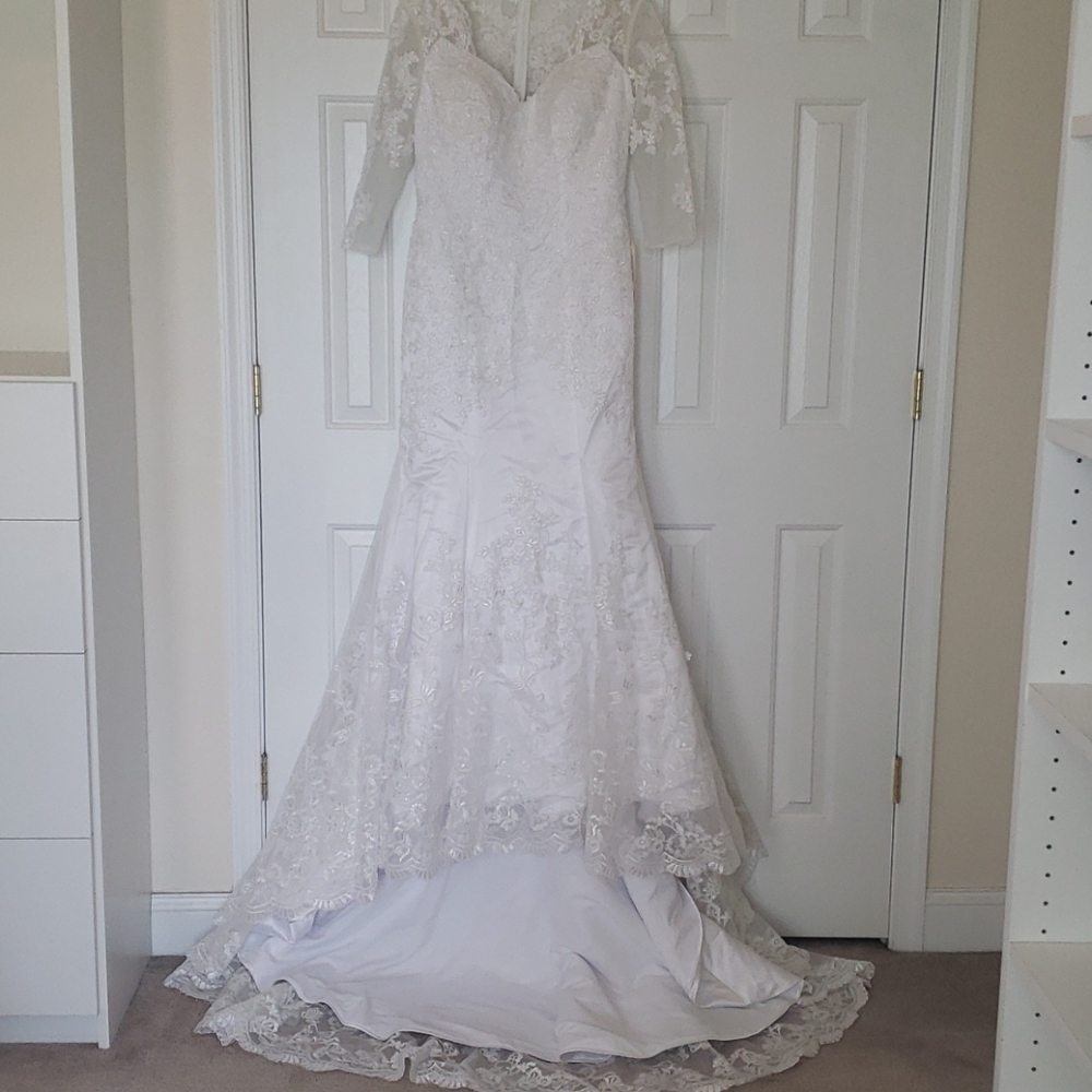White Lace Wedding Dress with Train